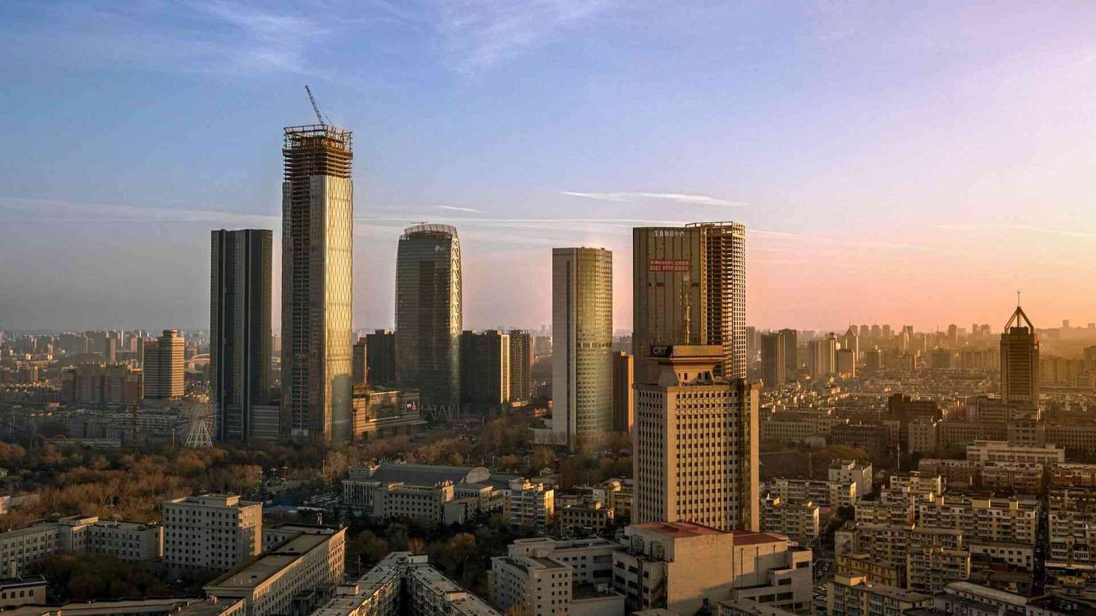 Global banking skyscrapers skyline illustrating UniCredit’s $28 billion takeover bid for Commerzbank